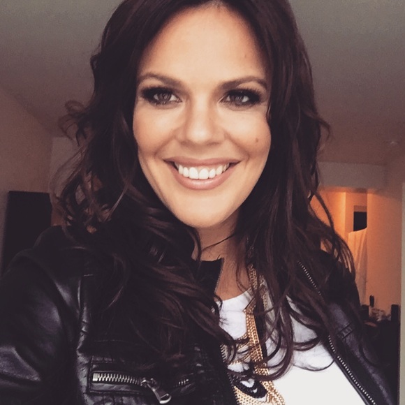 Meet your Posher, Kelly - Picture 3 of 3